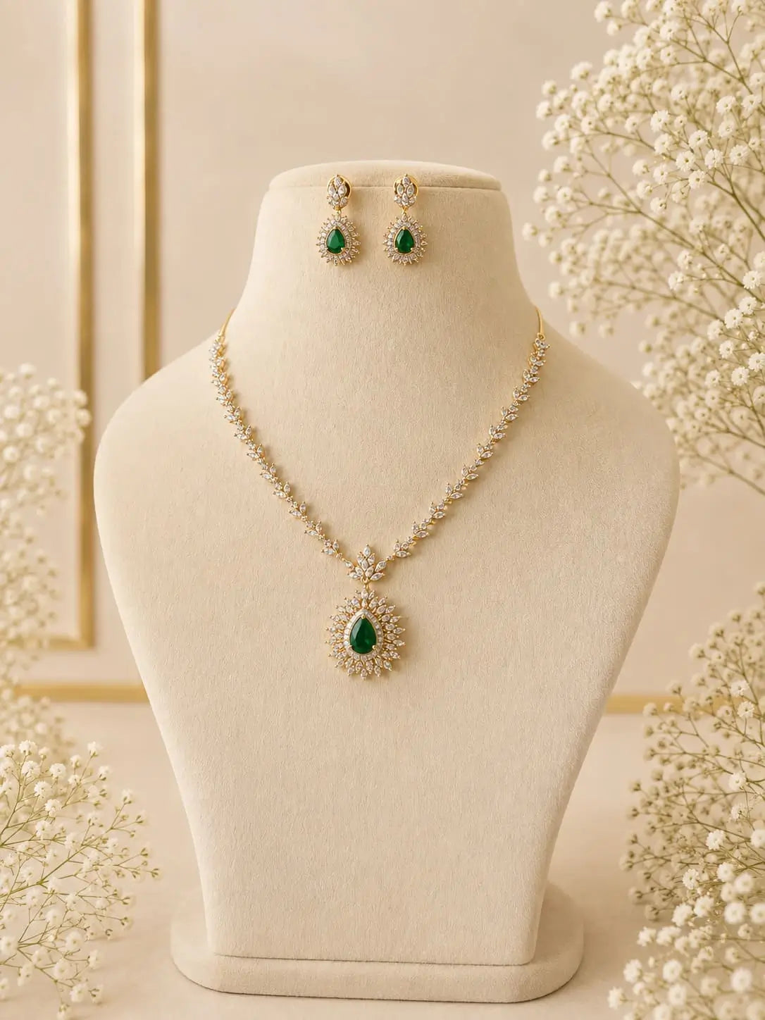 Eterna Emerald AD Necklace Set