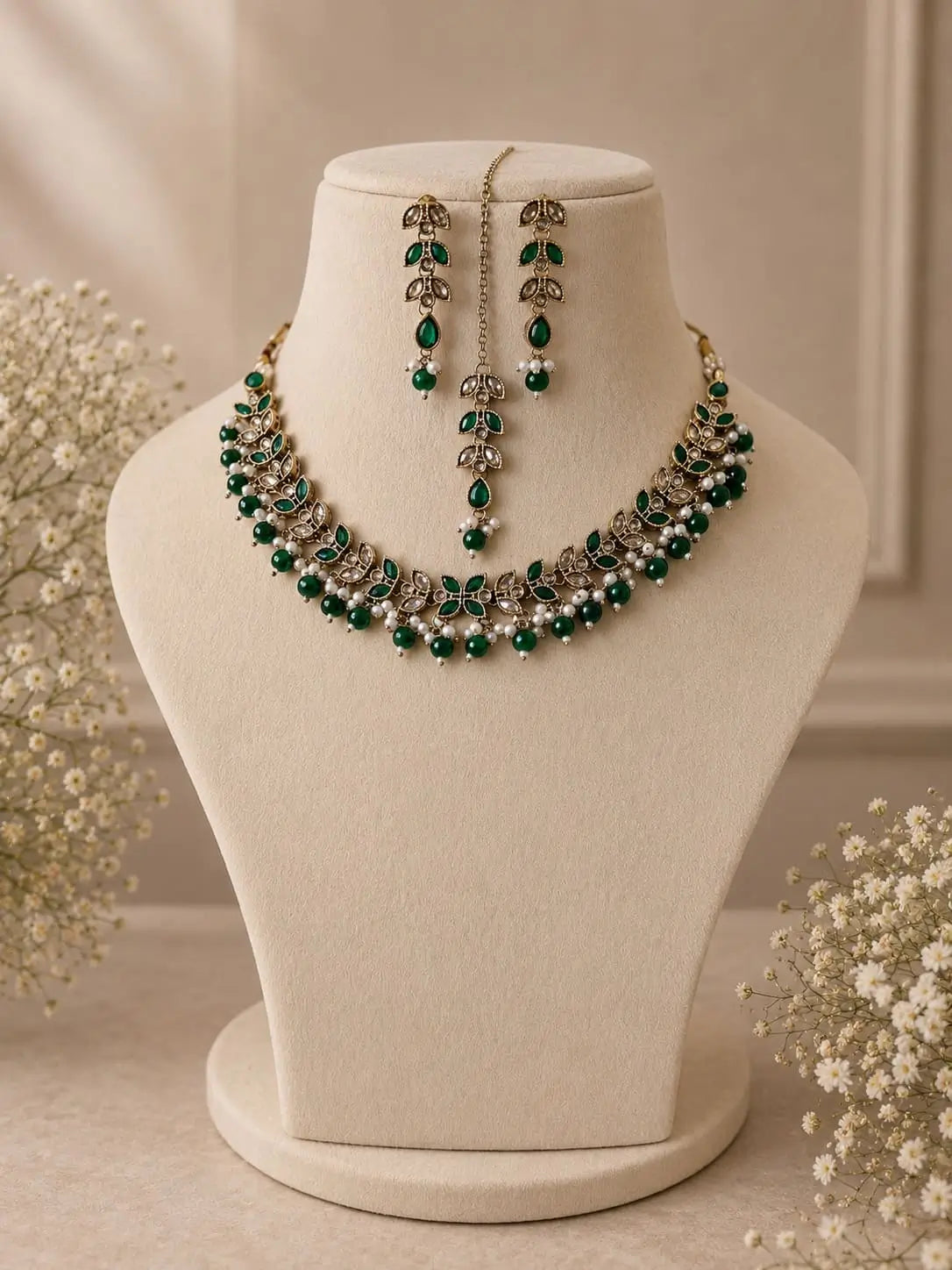 Nayra Choker Set with Maang Tikka