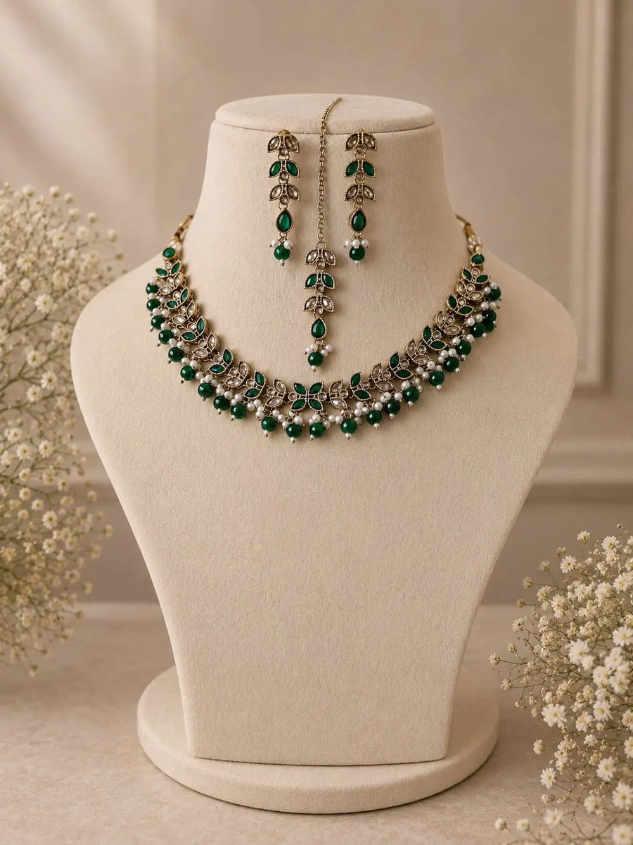 Nayra Choker Set with Maang Tikka